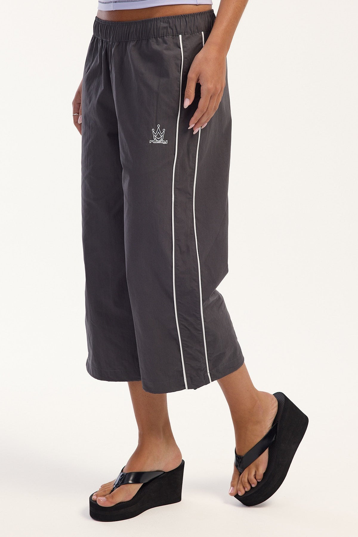 Rusty Played Low Rise Capri Track Pant Carbon
