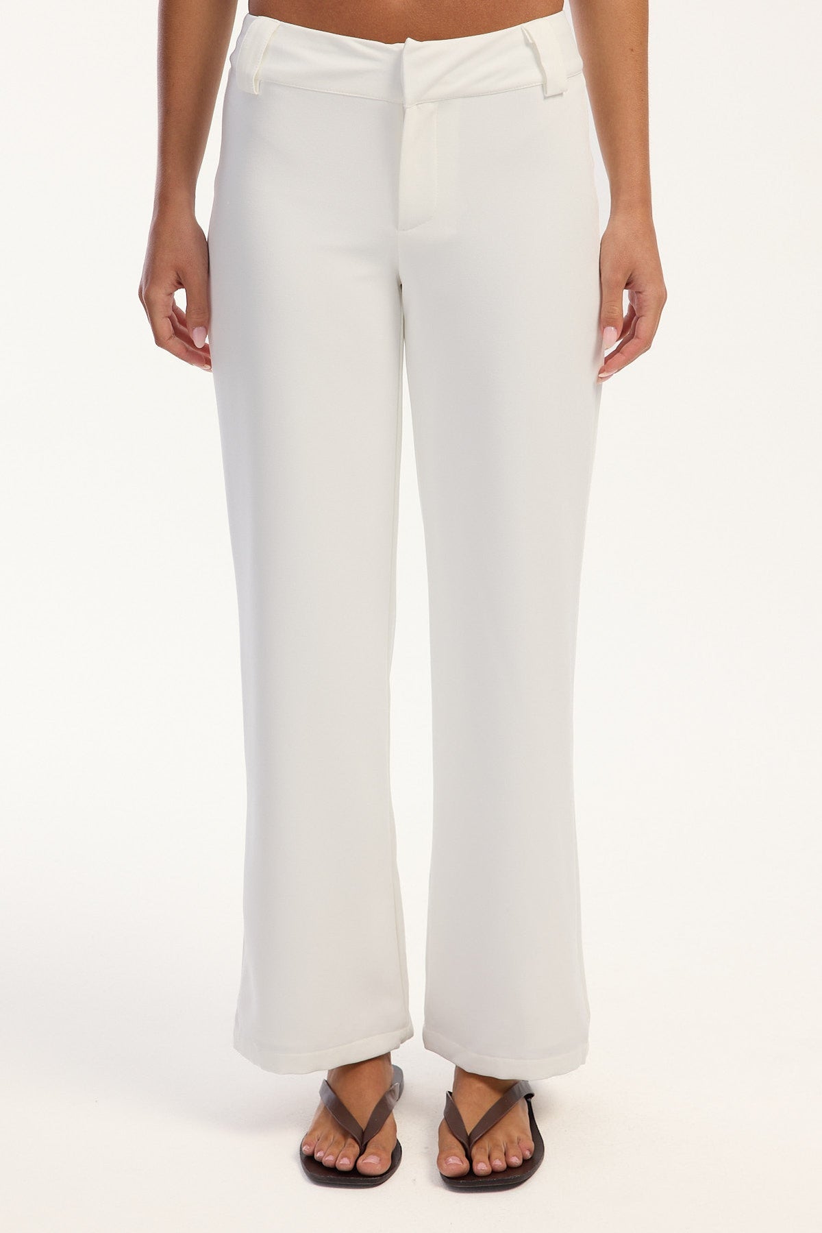 Perfect Stranger Simona Petite Low Rise Pant White